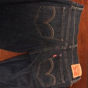 Levi’s 524 low rise bootcut size 29. New with tags.